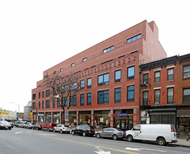 236-240 Atlantic Ave in Brooklyn, NY - Foto de edificio - Building Photo