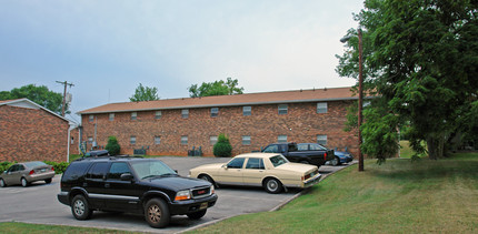 Midlake Apartments in Knoxville, TN - Building Photo - Building Photo