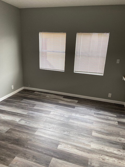 Parkview Apartments in Elgin, TX - Foto de edificio - Building Photo