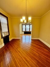 228 Laurel Ave, Unit #1 in Maplewood, NJ - Foto de edificio - Building Photo