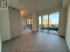 1 Fairview Rd E in Mississauga, ON - Building Photo - Building Photo