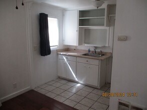 2911 Aberdeen Ave in Hoquiam, WA - Building Photo - Building Photo