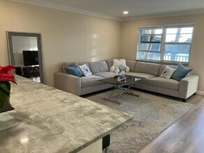 801 NE 18th Ct in Fort Lauderdale, FL - Building Photo - Building Photo