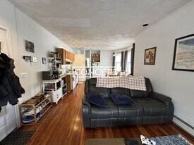 58 Mansfield St in Boston, MA - Building Photo