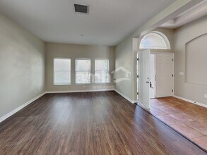 432 York Dale Dr in Ruskin, FL - Building Photo - Building Photo