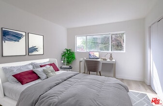 823 S Detroit St in Los Angeles, CA - Building Photo - Building Photo