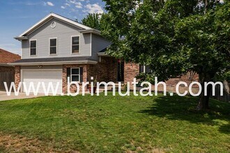 11412 Autumn Hill Dr in Sandy, UT - Building Photo - Building Photo