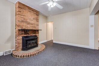 236 Plymouth St in Pittsburgh, PA - Building Photo - Building Photo