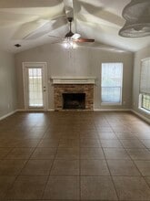 3113 Clear Creek Dr, Unit 11-07547-A in Texarkana, TX - Foto de edificio - Building Photo