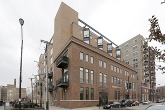 The Daily News Building in Chicago, IL - Building Photo - Building Photo