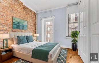 Barrow Street, Unit 01B in New York, NY - Foto de edificio - Building Photo