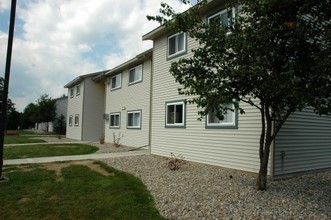 Meadowlands Apartments in Reading, MI - Building Photo - Building Photo