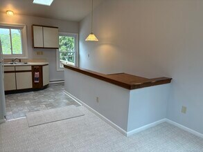 22 Bowhay Hill Rd in Branford, CT - Building Photo - Building Photo