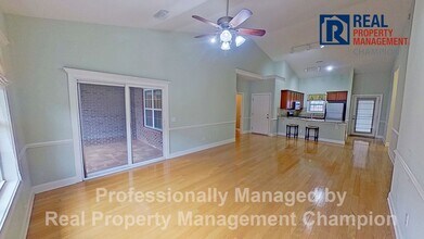 443 Lightning Whelk Way in Wilmington, NC - Building Photo - Building Photo