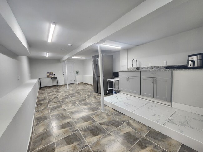 6384 Lincolnia Rd