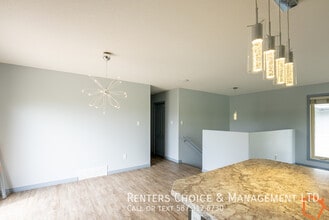 1728-1722 22nd St in Coaldale, AB - Building Photo - Building Photo
