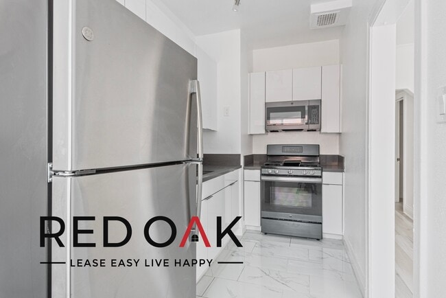 687 Shatto Pl in Los Angeles, CA - Foto de edificio - Building Photo