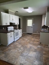 1106 Dawn St in Gilmer, TX - Building Photo - Building Photo