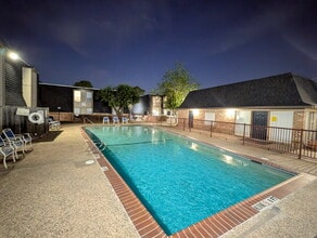 Pine Arbor in Houston, TX - Building Photo - Building Photo