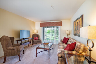 Parkwood Highlands Apartments & Townhomes 55+ in New Berlin, WI - Building Photo - Interior Photo