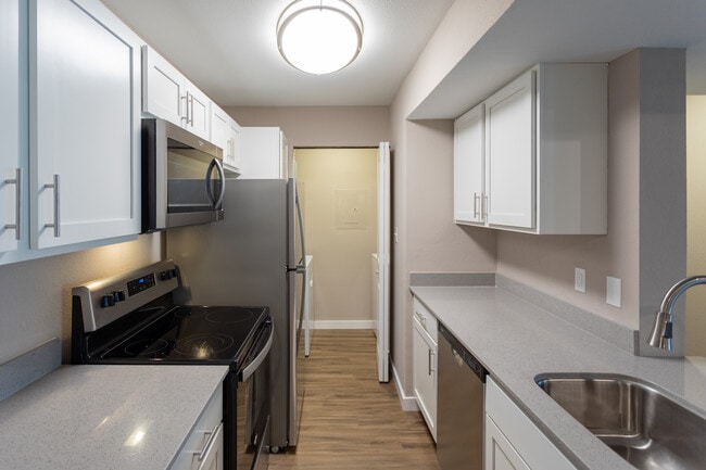 Hampton Farms Apartments