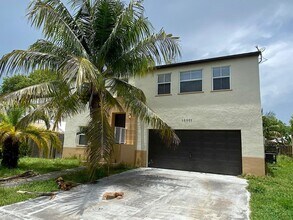 12001 SW 274th St in Homestead, FL - Building Photo - Building Photo