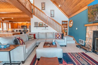 1267 Arrowhead Dr in Pocono Lake, PA - Building Photo - Building Photo