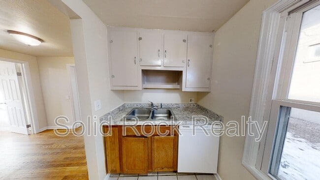 2437 E St Vrain St in Colorado Springs, CO - Building Photo - Building Photo