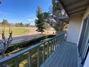 14235 Canterbury Dr in Victorville, CA - Building Photo - Building Photo