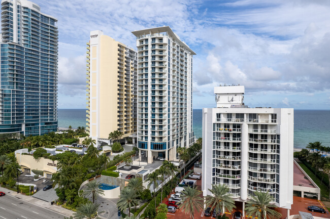 Florida Ocean Club in Sunny Isles Beach, FL - Building Photo - Building Photo