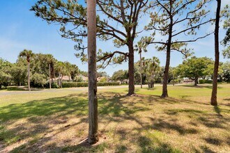 4333 Trails Dr in Sarasota, FL - Building Photo - Building Photo