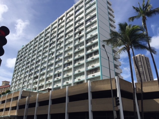 1560 Kanunu St, Unit #708 in Honolulu, HI - Foto de edificio