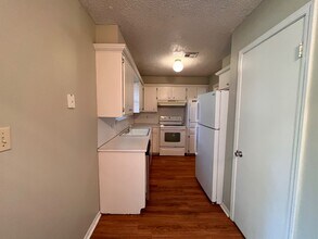 1220 E Brooks St in Norman, OK - Building Photo - Building Photo