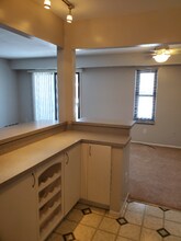 31993 W 12 Mile Rd in Farmington Hills, MI - Building Photo - Building Photo