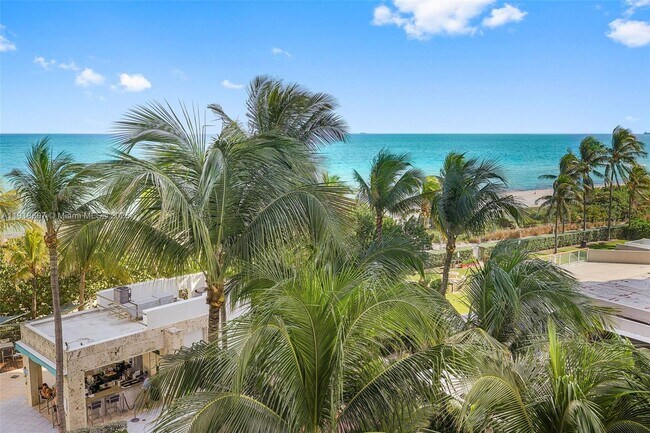 6799 Collins Ave in Miami, FL - Building Photo - Building Photo