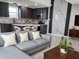 386 Rd 591701 in Cleveland, TX - Building Photo