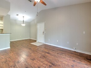 5703 Legacy Crescent Pl in Riverview, FL - Building Photo - Building Photo