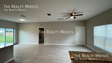 3290 Halden Ave SE in Palm Bay, FL - Building Photo - Building Photo