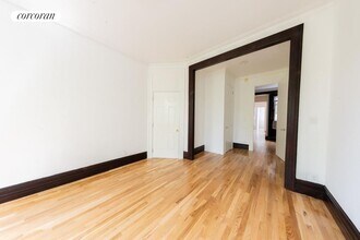 644 Leonard St in Brooklyn, NY - Building Photo - Building Photo