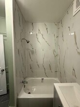 10 Church Ave in Roscoe, NY - Foto de edificio - Building Photo