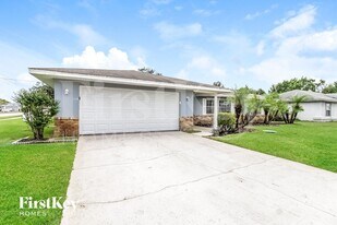 891 Shenandoah Ave in Deltona, FL - Building Photo