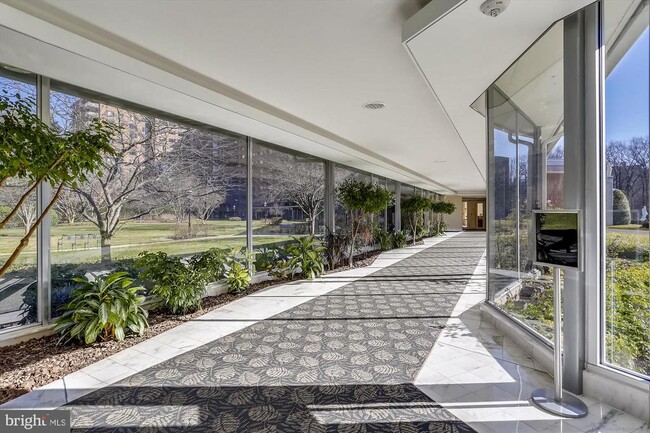 4201 CATHEDRAL NW in Washington, DC - Building Photo - Building Photo