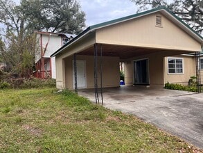 1101 N Burton St in Plant City, FL - Building Photo - Building Photo