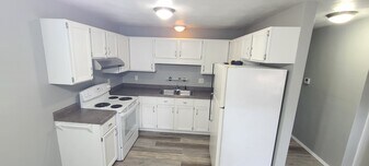 1329 E Roeland Ave in Appleton, WI - Building Photo