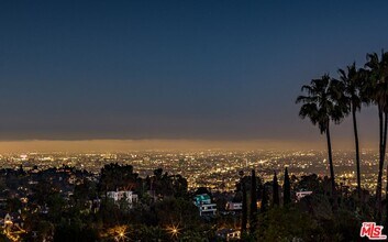 3306 Deronda Dr in Los Angeles, CA - Building Photo - Building Photo