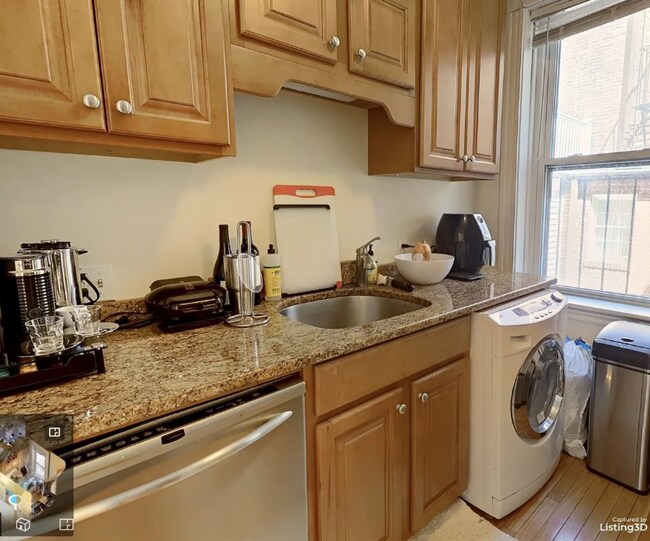 127 Myrtle St, Unit 3