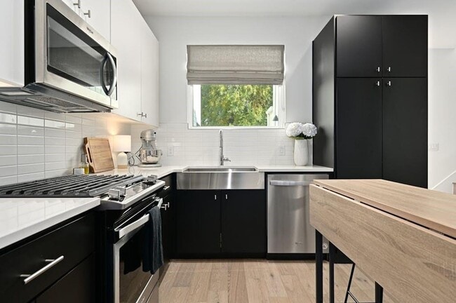 property at 5212 Huisache St