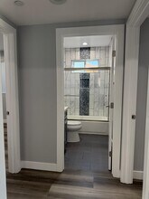 1346 E Vernon Ave, Unit 1346 in Los Angeles, CA - Foto de edificio - Building Photo