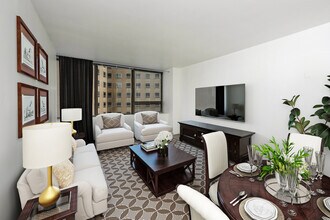 2800 N Lake Shore Dr in Chicago, IL - Building Photo - Building Photo