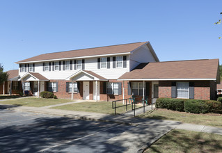 Rolling Hills Apartments in Newnan, GA - Building Photo - Primary Photo